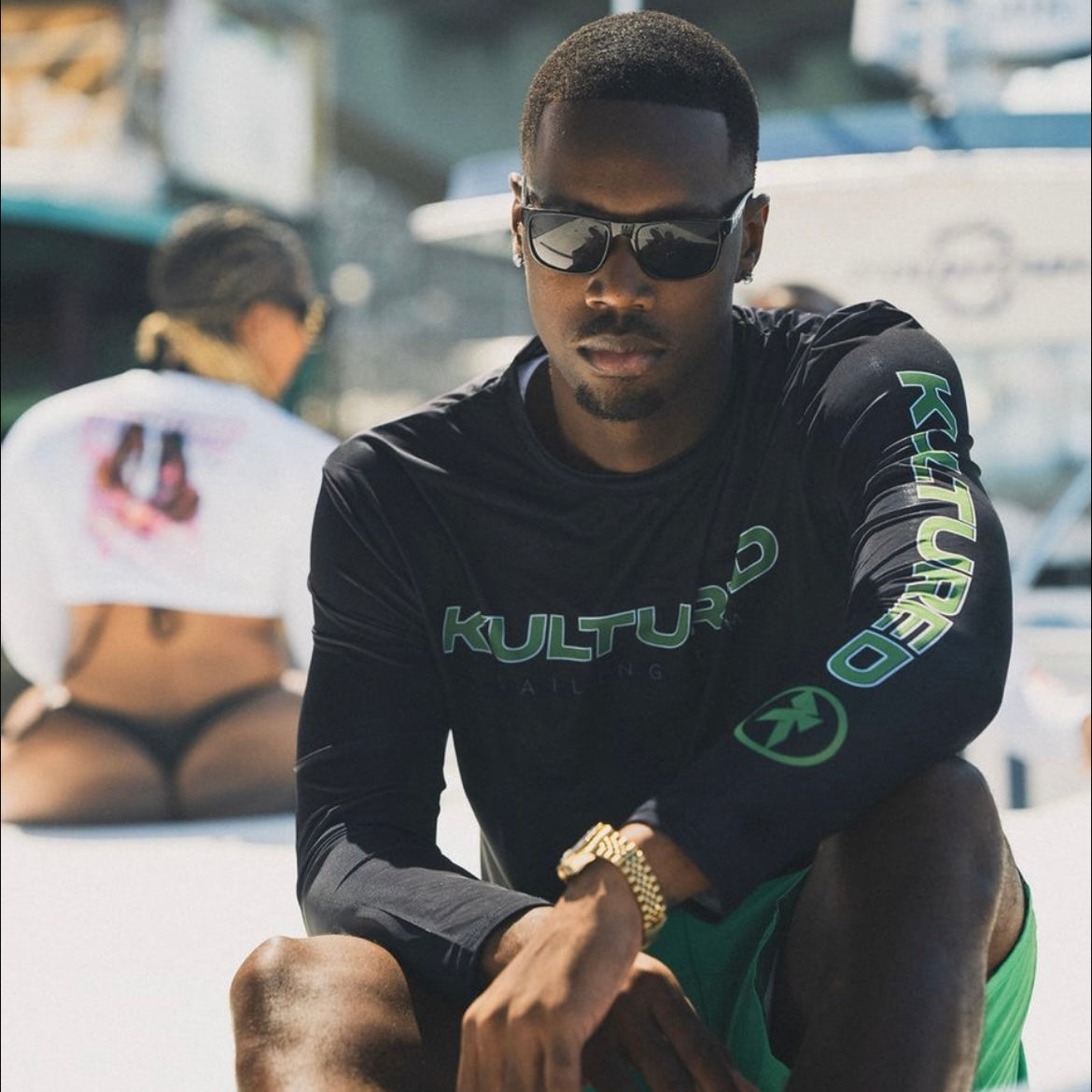 “ISLAND TOUR V2” RASH GUARD – GREEN